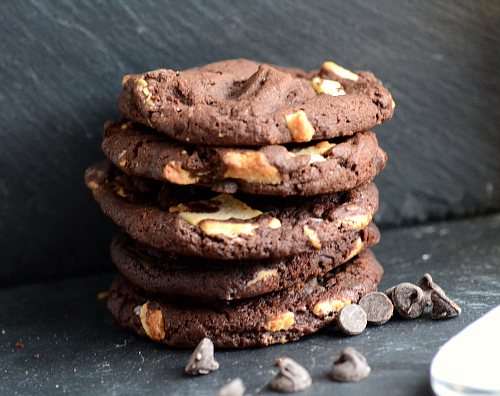 dark chocolate chunk cookies