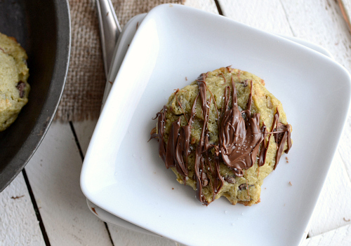 Pistachio pudding cookies with salted glaze