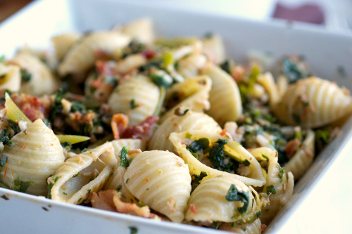 Easy healthy pasta salad
