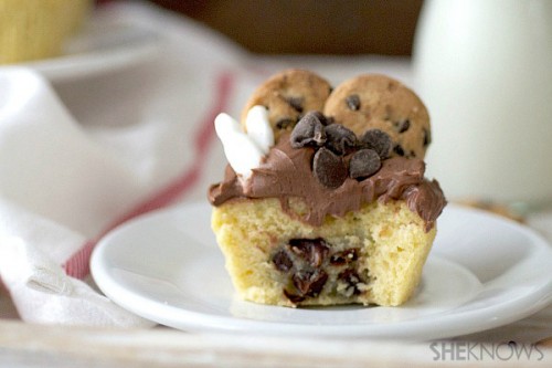 Milk_and_cookie_cupcakes-sk