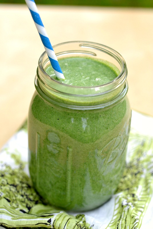 Meal Makeover: Power Spinach Smoothie Recipe | The Realistic Nutritionist